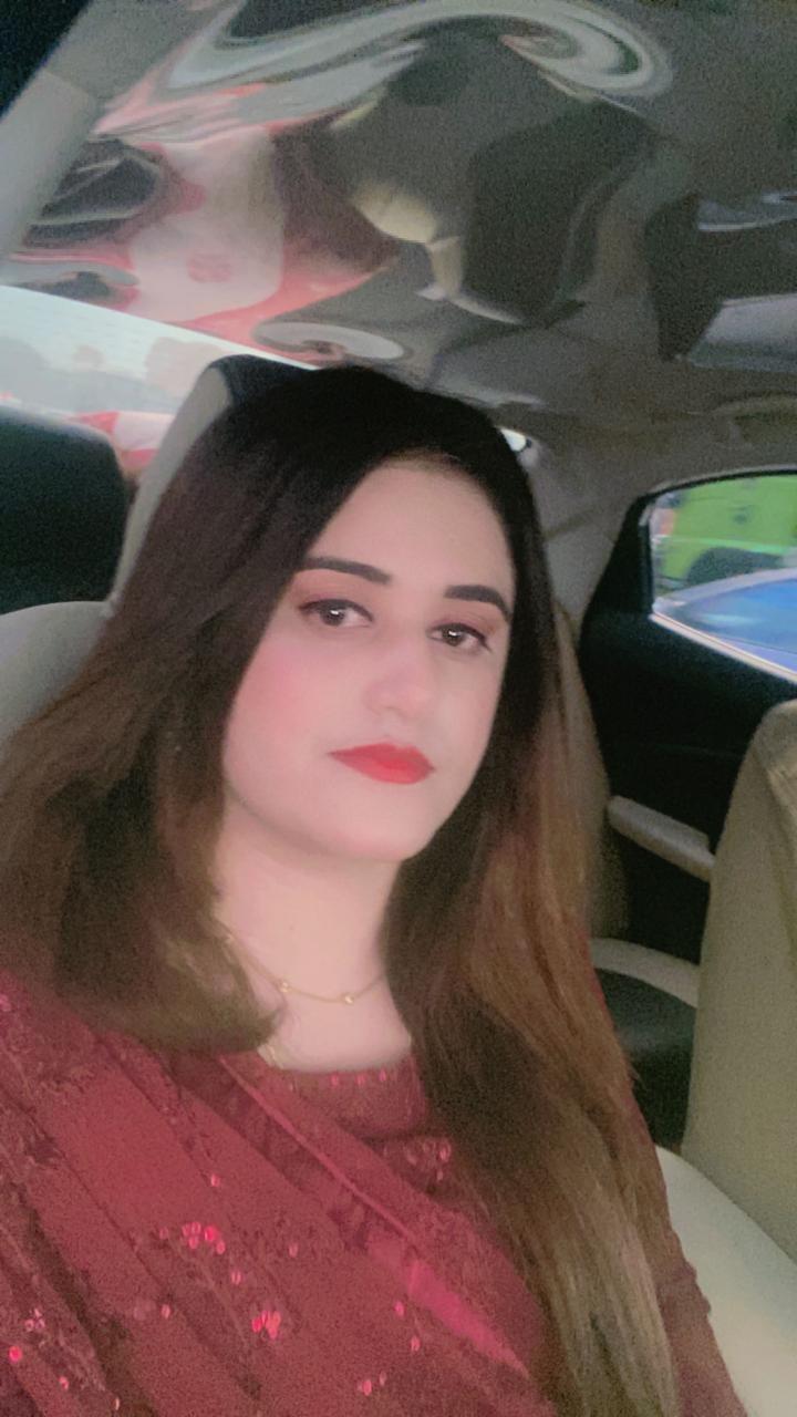 Dr. Iqra Tahir (CEO)
